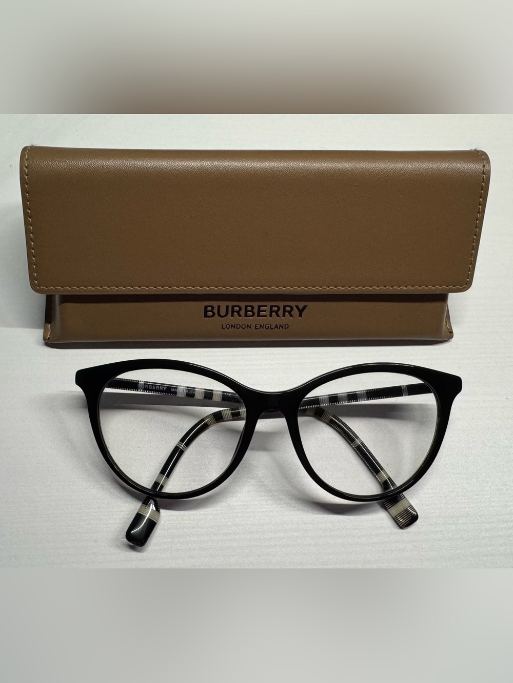 Burberry BE2325 Aiden eyeglasses with case